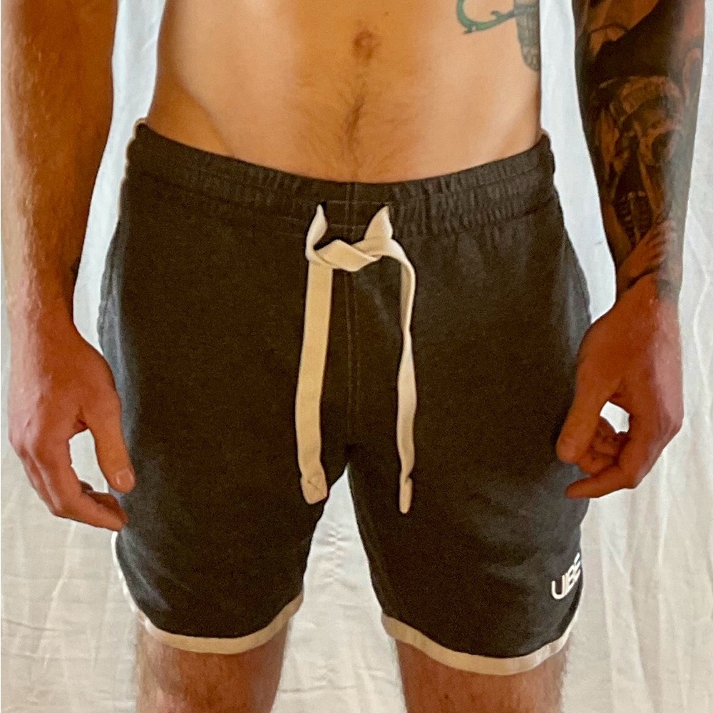 JIVE grey shorts - great for working out - great condition